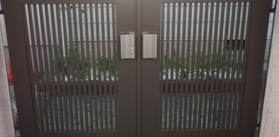 アルミ門扉新設工事