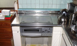 IHクッキングヒーターの設置作業